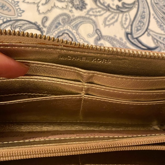 Michael Kors wallet with gold tone plate on front - Picture 6 of 14